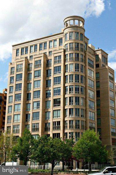Condominium pour l Vente à Mount Vernon Square, Washington, DC 20001