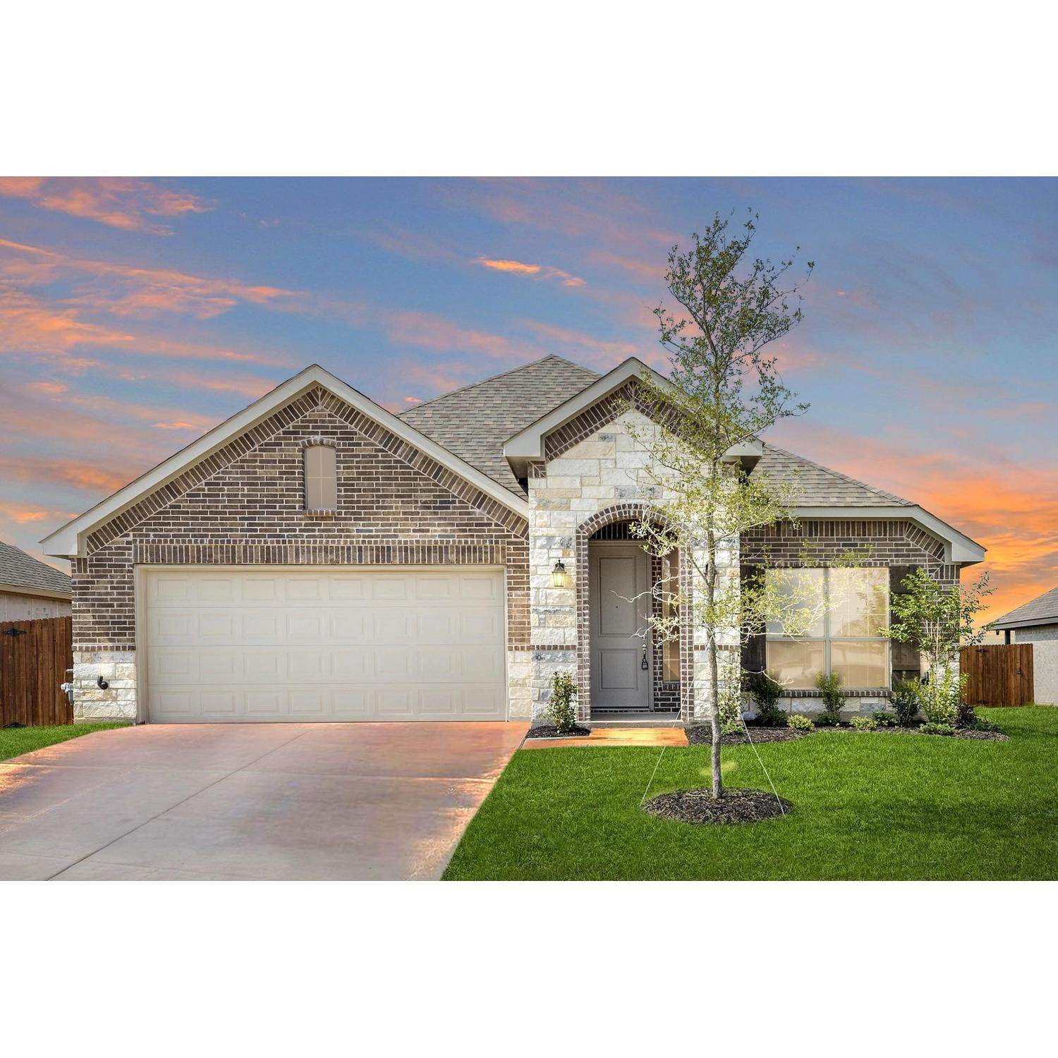 Single Family for Sale at Crowley, TX 76036