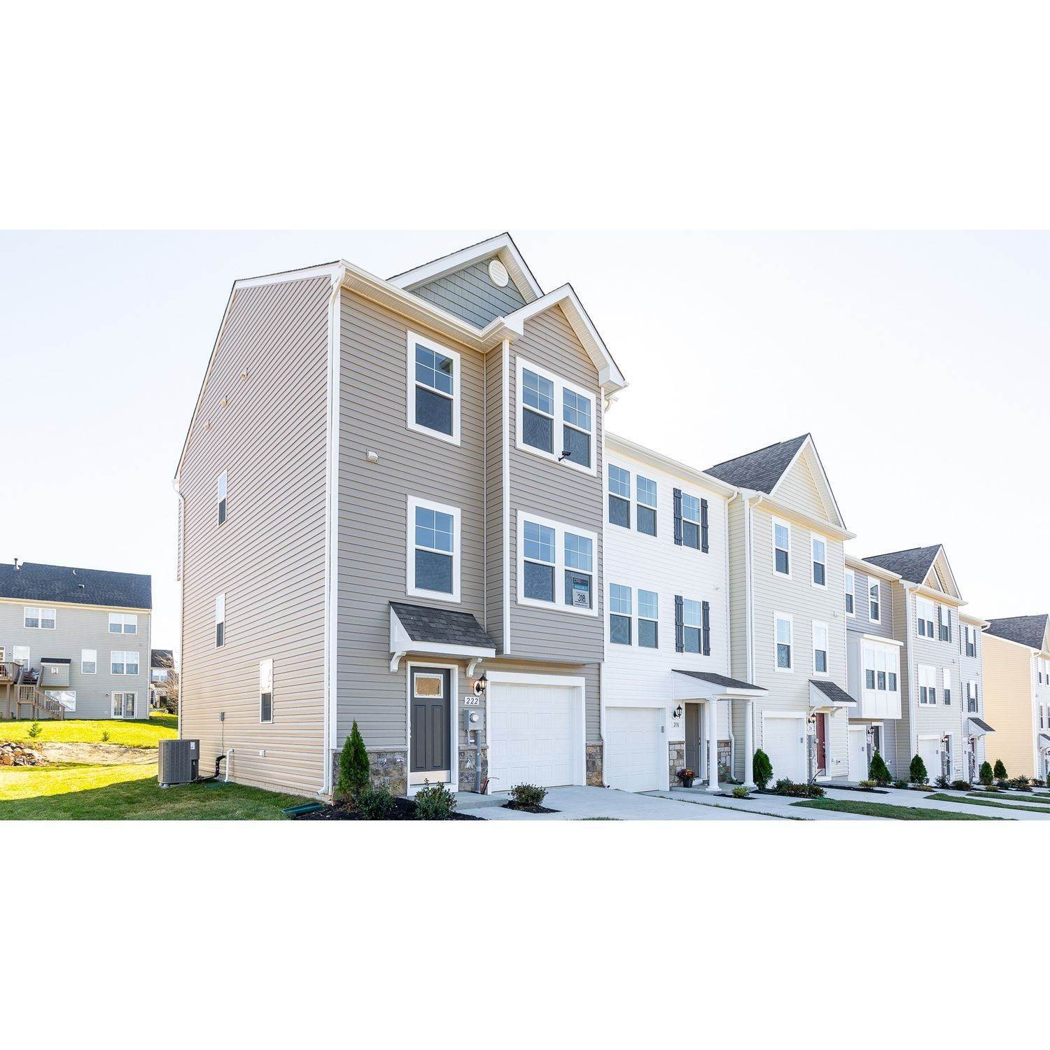 3. Archer's Rock Townhomes κτίριο σε 46 Capshaw Road, Martinsburg, WV 25403