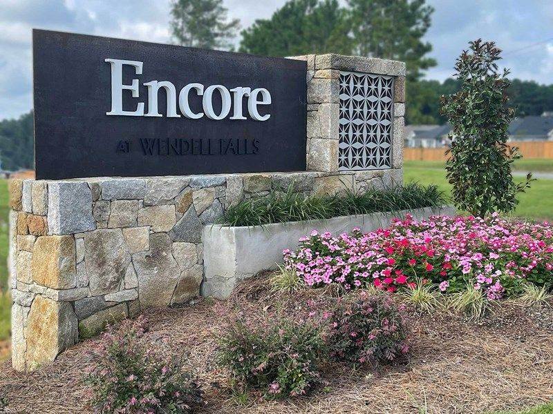729 Flower Manor Drive, Wendell, NC 27591에 Encore at Wendell Falls – Tradition Series 건물