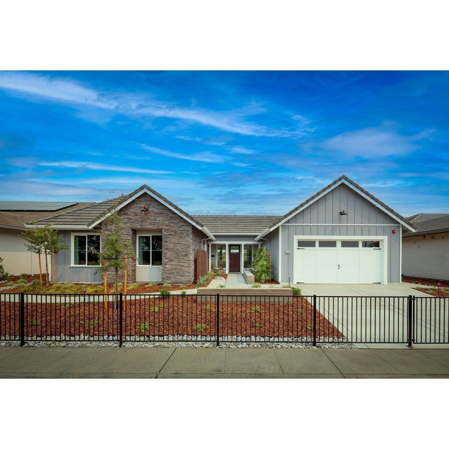 5. Turkey Creek Estates xây dựng tại 2036 Pinehurst Drive, Lincoln, CA 95648