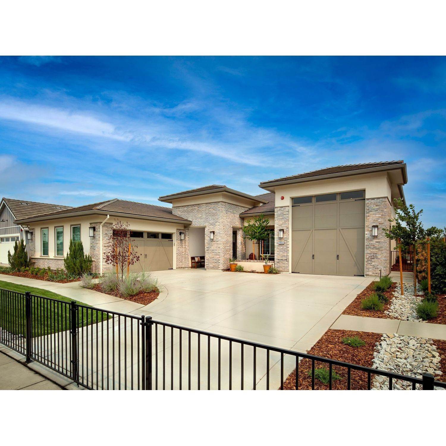 9. Turkey Creek Estates xây dựng tại 2036 Pinehurst Drive, Lincoln, CA 95648