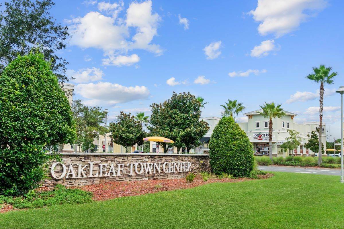 19. Meadows at Oakleaf Townhomes building at 7948 Merchants Way, Jacksonville, FL 32222