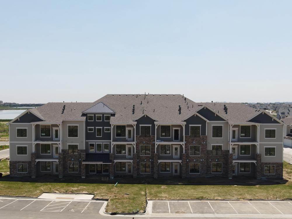 3. The Lakes at Centerra - North Shore Flats xây dựng tại 3425 Triano Creek Drive #101, Loveland, CO 80538
