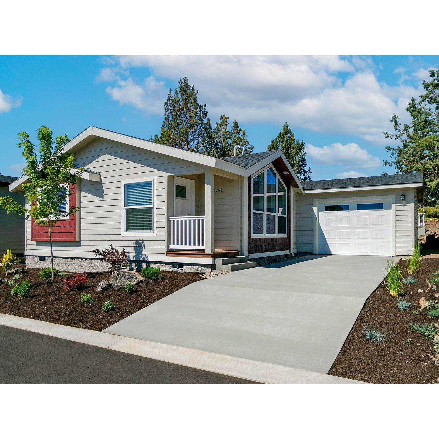 Single Family for Sale at Bend, OR 97701