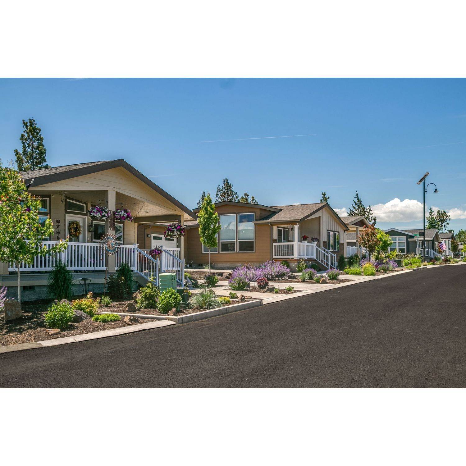 5. building at 63700 Cascade Village Drive, Bend, OR 97701