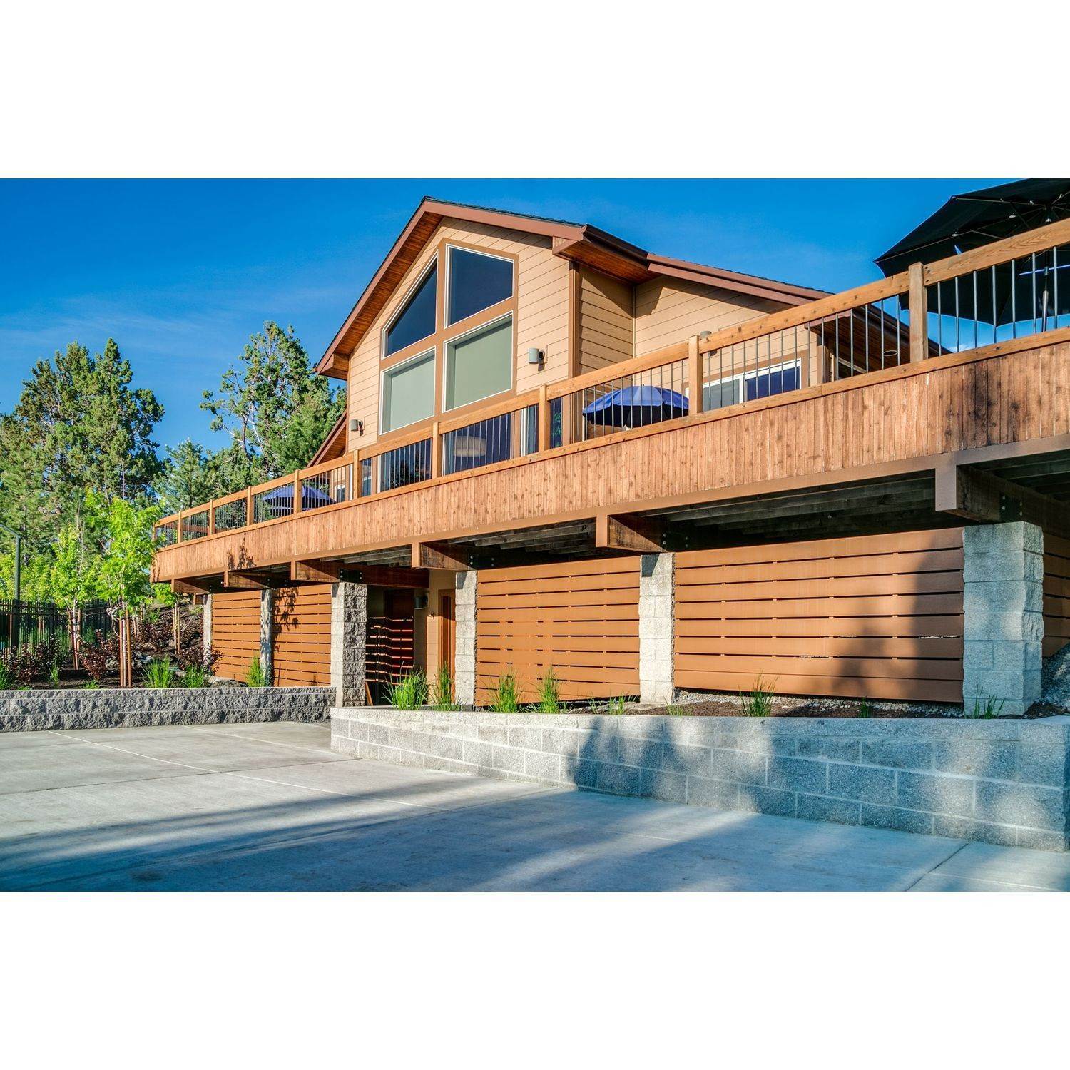 34. building at 63700 Cascade Village Drive, Bend, OR 97701