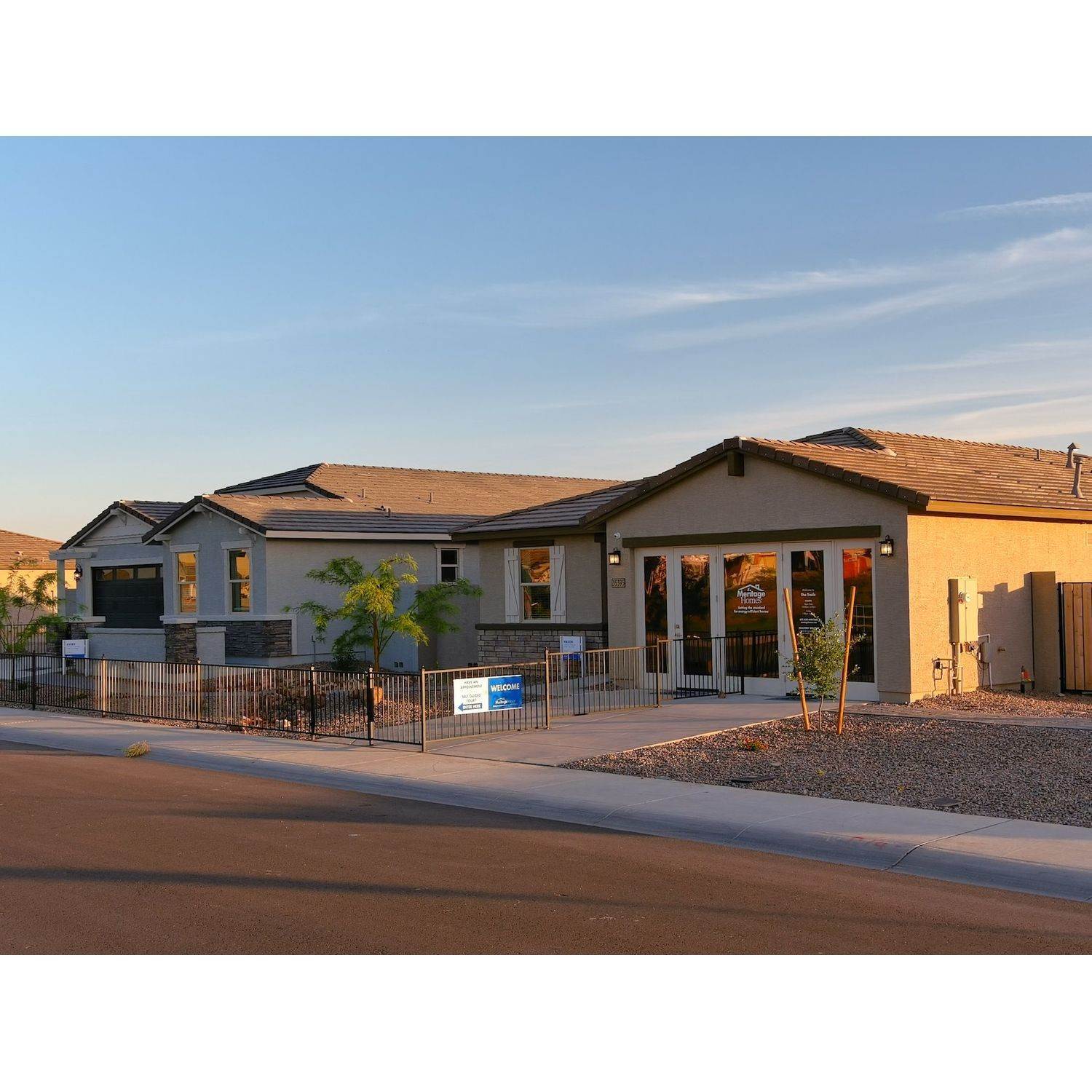 2. The Trails - Estate Series xây dựng tại 35395 W Catalan Street, Maricopa, AZ 85138