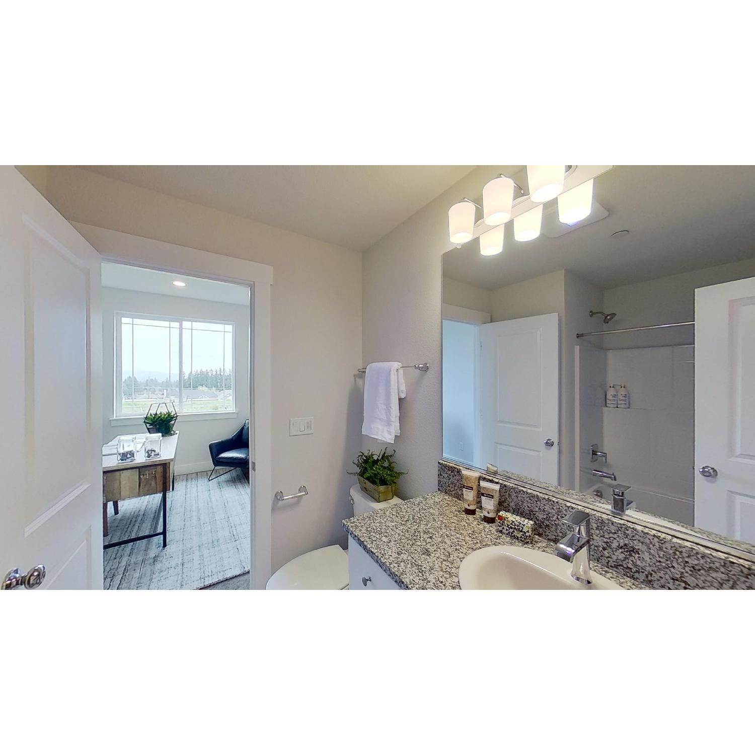 3. 16786 SW Leaf Lane, Tigard, OR 97224에 South River Terrace Innovate Condominiums 건물