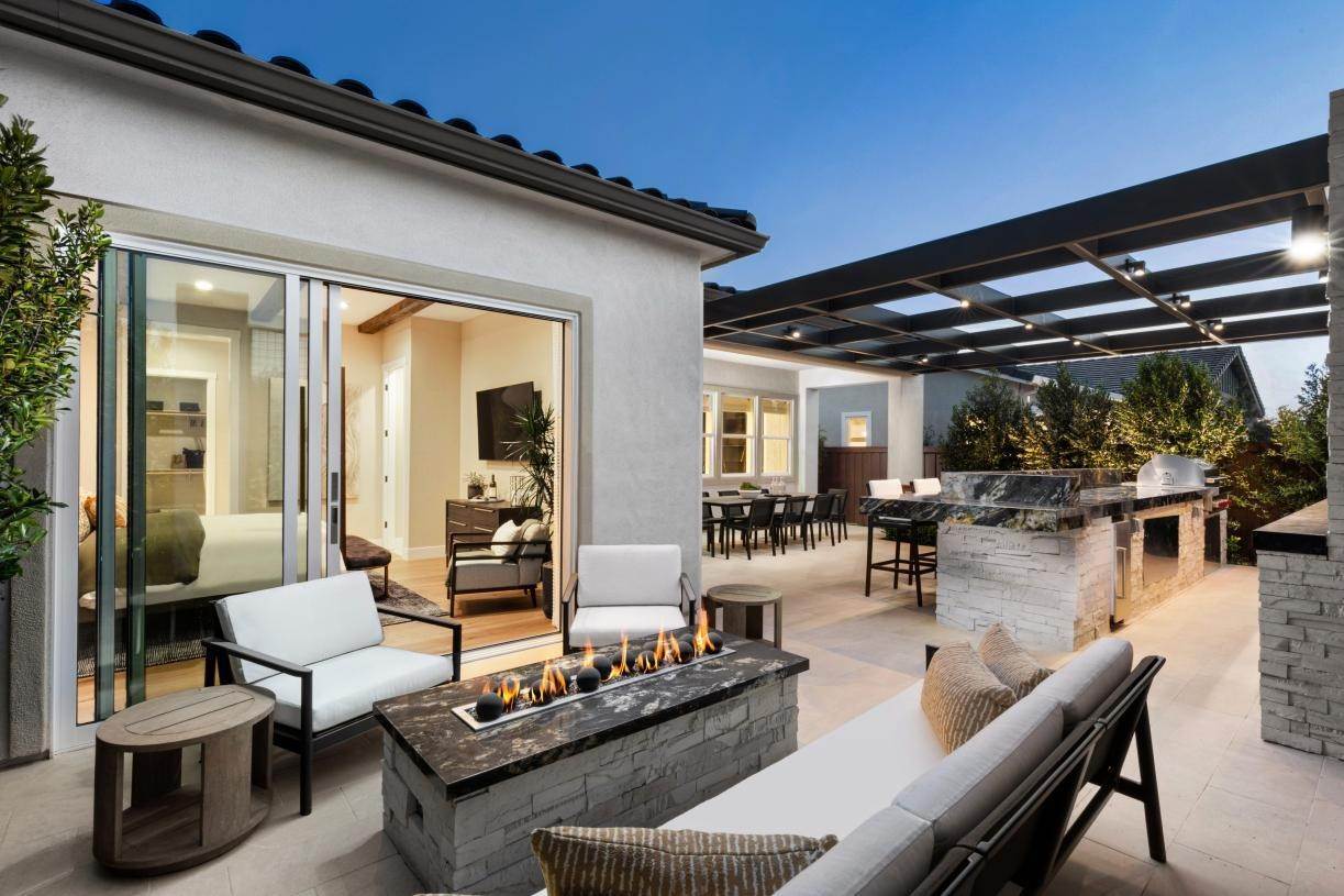 6. Regency at Folsom Ranch - Sequoia Collection xây dựng tại 3561 Olive Orchard Dr, Folsom, CA 95630