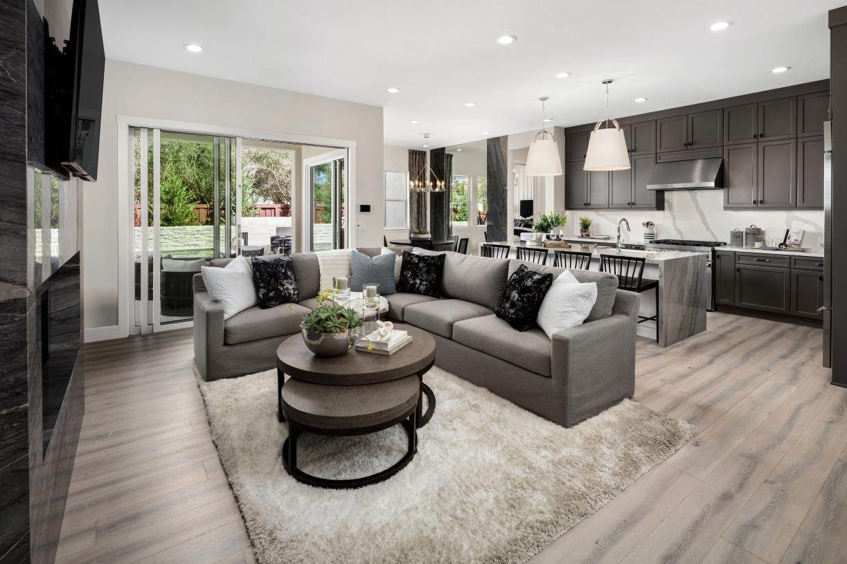 7. Regency at Folsom Ranch - Sequoia Collection xây dựng tại 3561 Olive Orchard Dr, Folsom, CA 95630