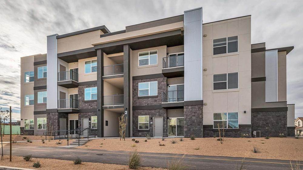 3. Desert Color - St. George (Condos) xây dựng tại 5801 South Garnet Drive, St. George, UT 84790