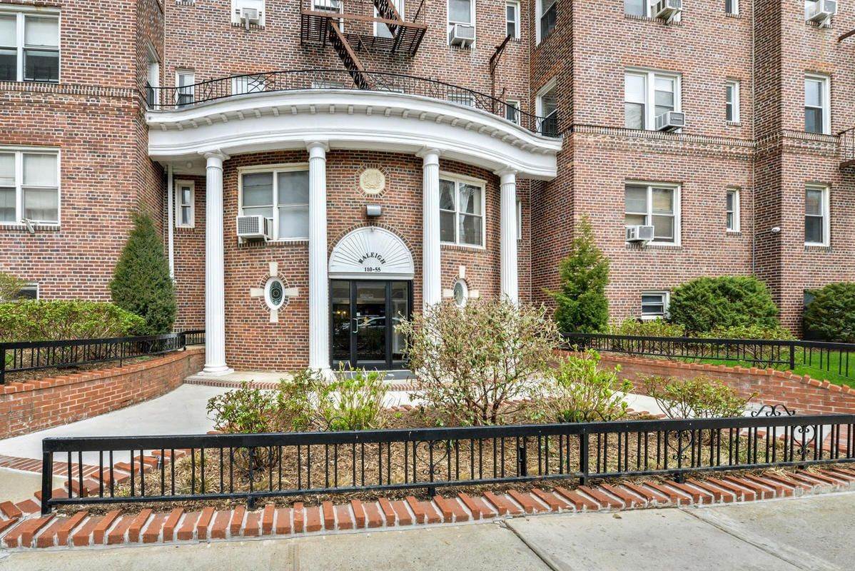 THE RALEIGH prédio em 110-55 72nd Road, Forest Hills, Queens, NY 11375