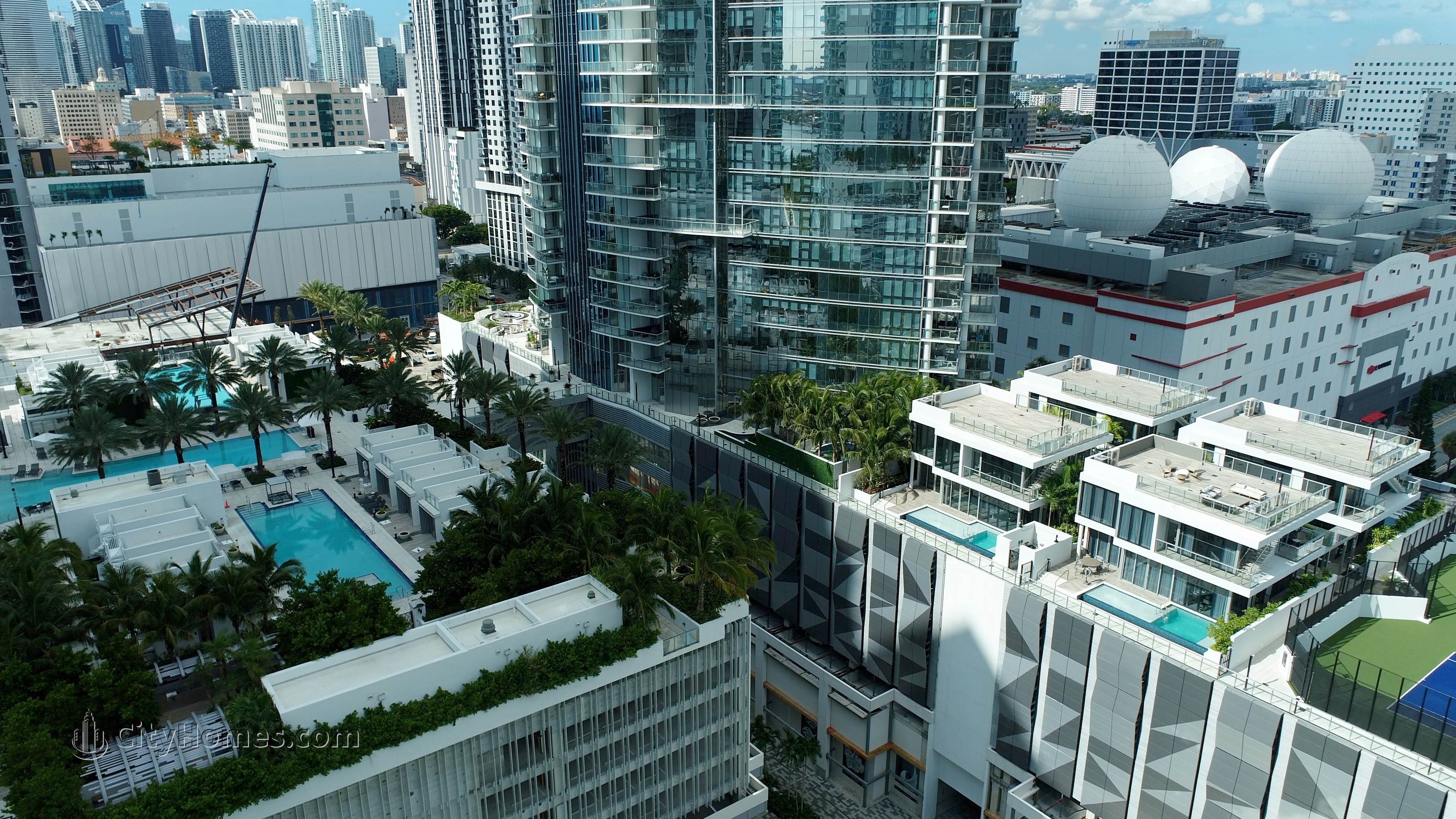 4. Paramount Miami Worldcenter prédio em 851 NE 1st Avenue, Park West, Miami, FL 33132