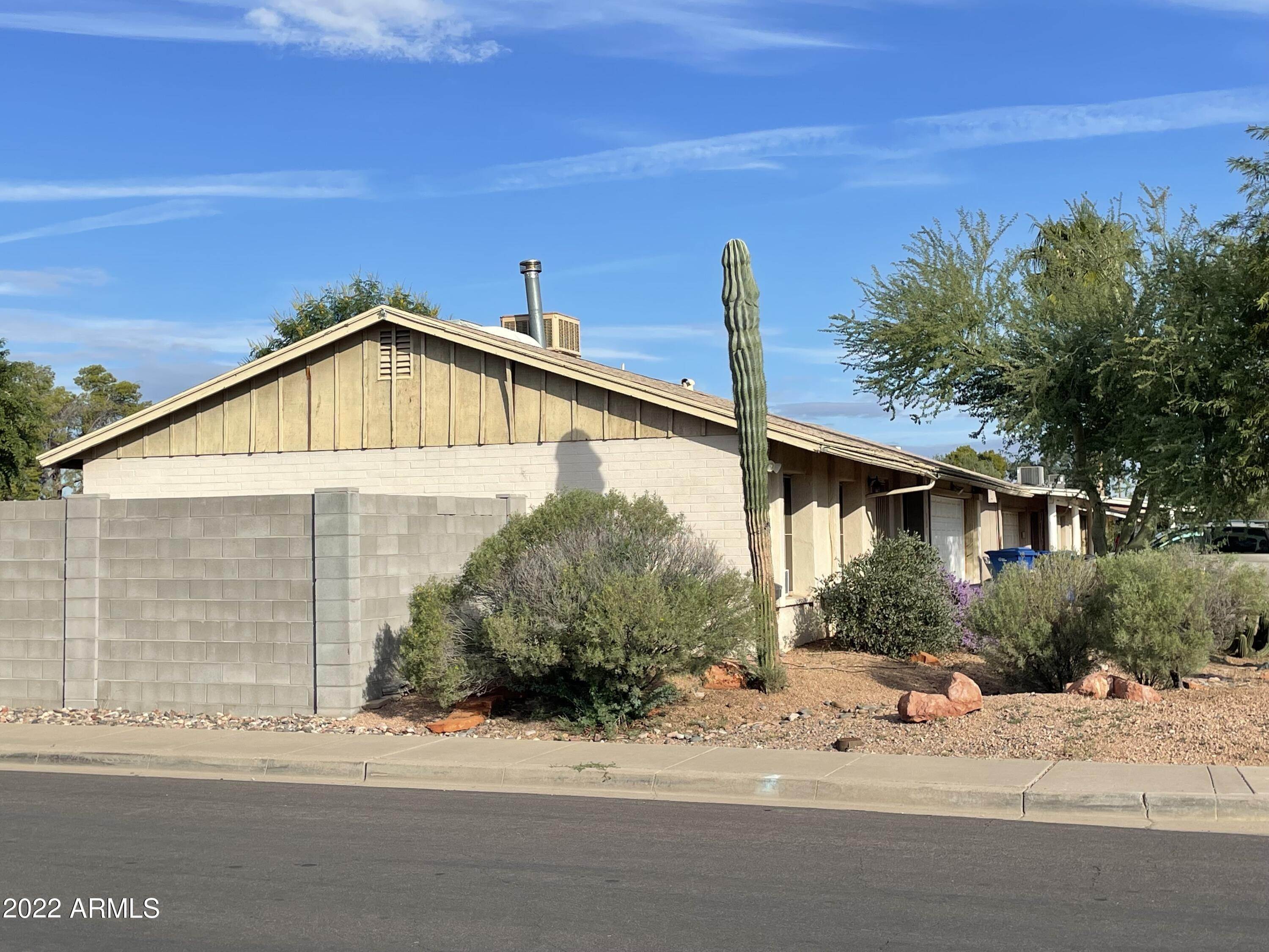 19. Single Family for Sale at Mesa, AZ 85201