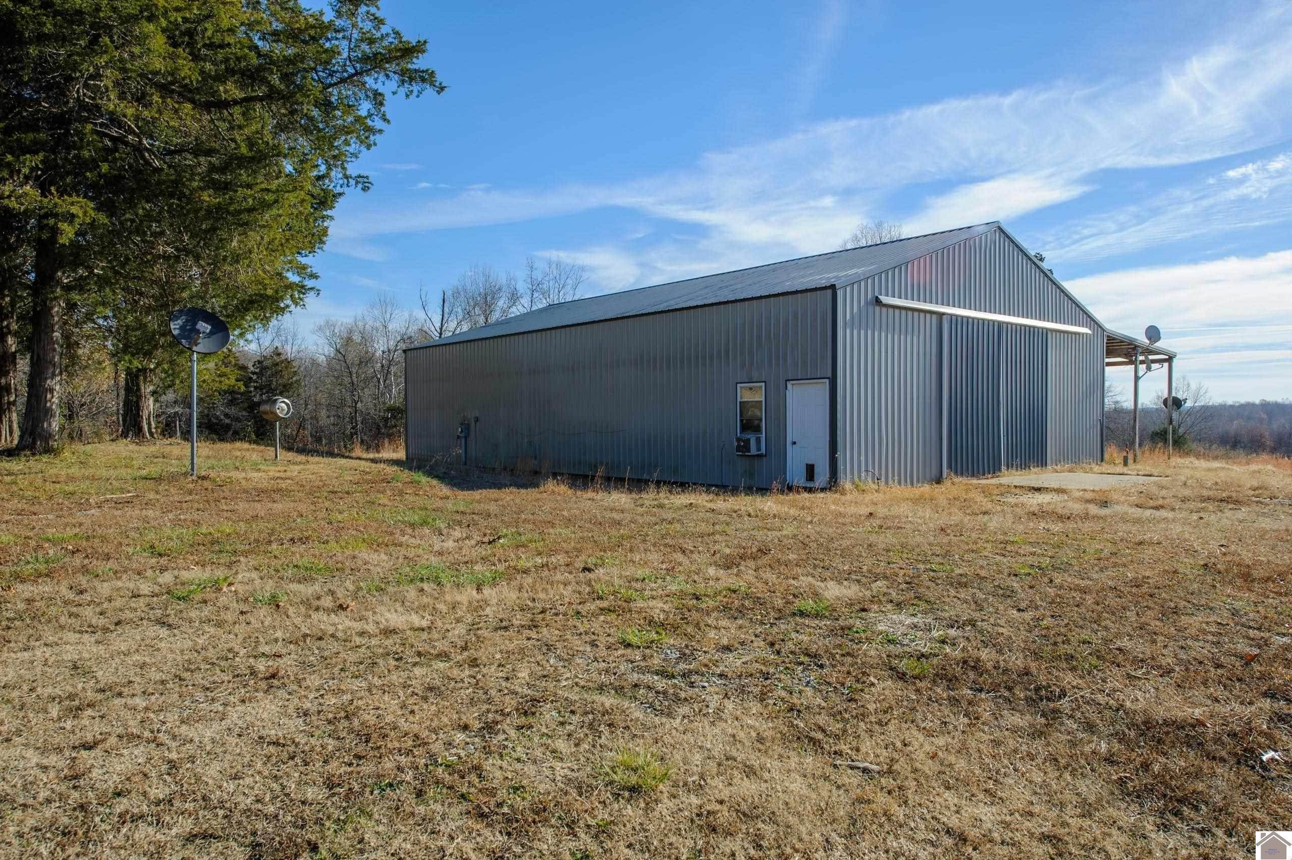 17. Farm / Agriculture for Sale at Greenville, KY 42345