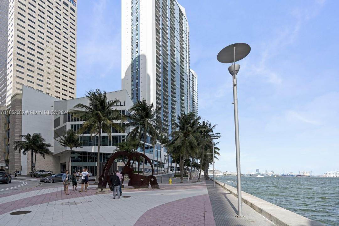 Eigentumswohnung für Verkauf beim Downtown Miami, Miami, FL 33131