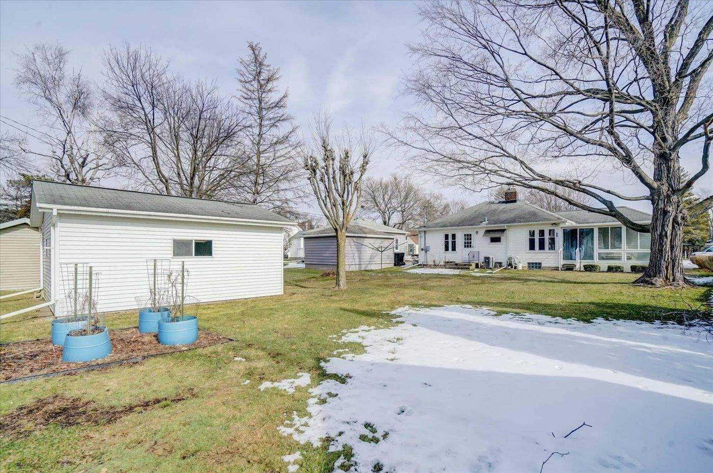 36. Single Family for Sale at Sun Prairie, WI 53590