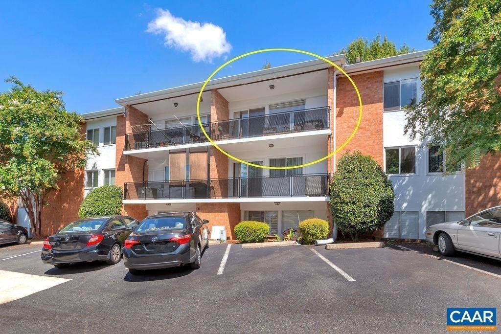 14. Condominium for Sale at Charlottesville, VA 22903