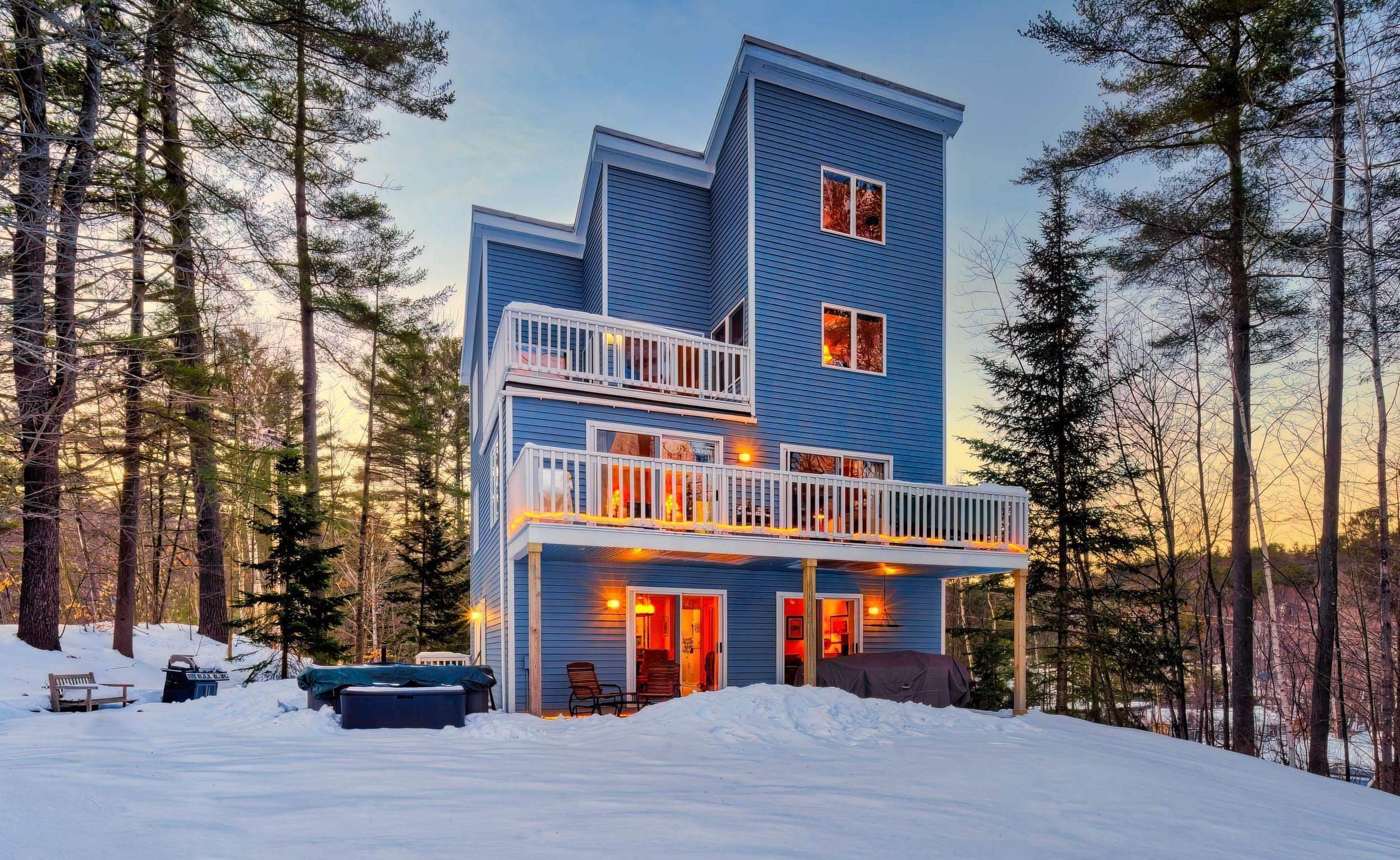 Single Family for Sale at Sunapee, NH 03782