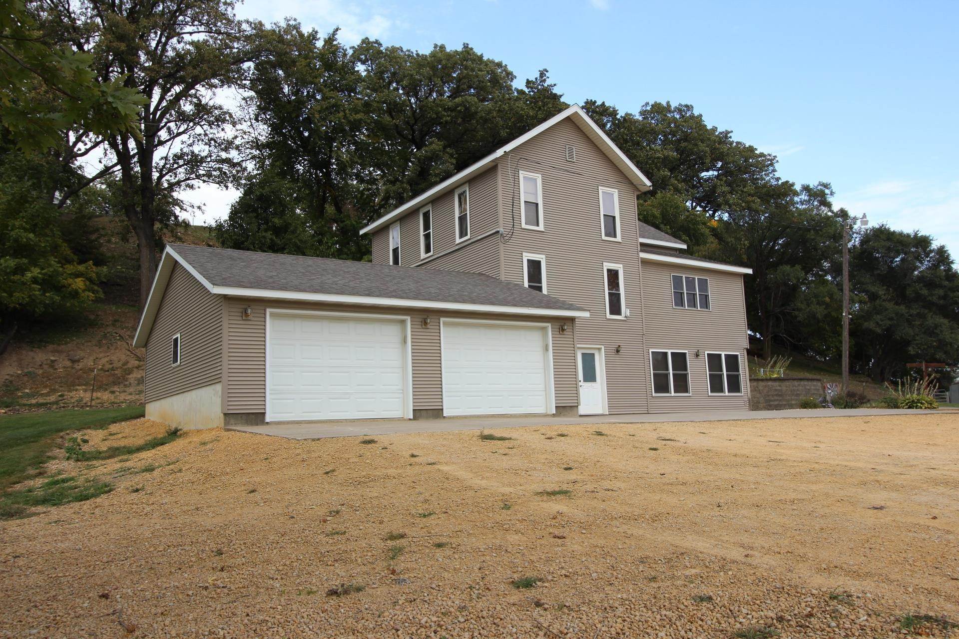 Single Family for Sale at Charlotte, IA 52731