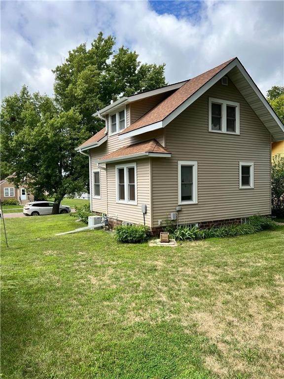 15. Single Family for Sale at Madison, MN 56256