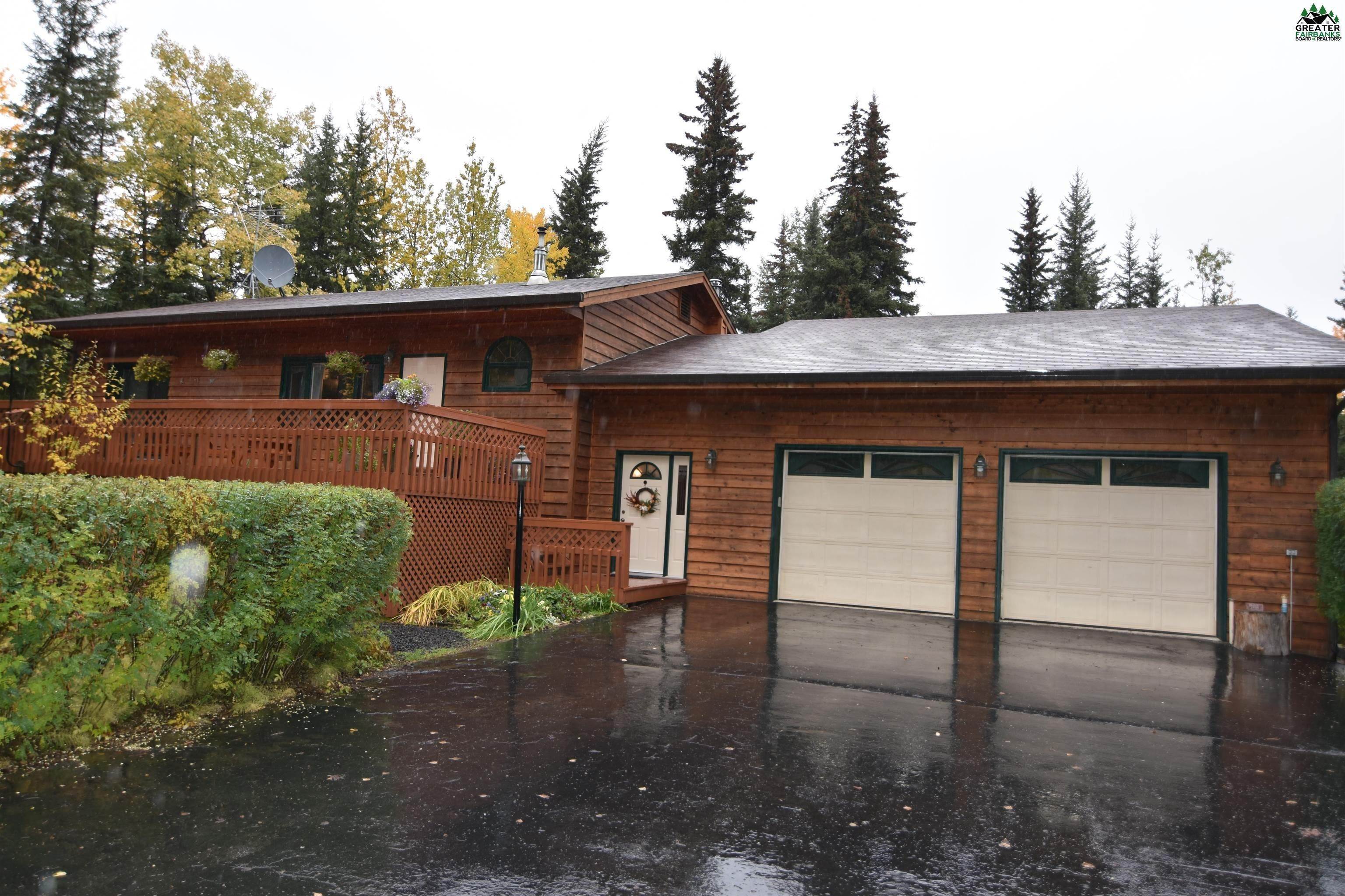 Single Family for Sale at North Pole, AK 99705