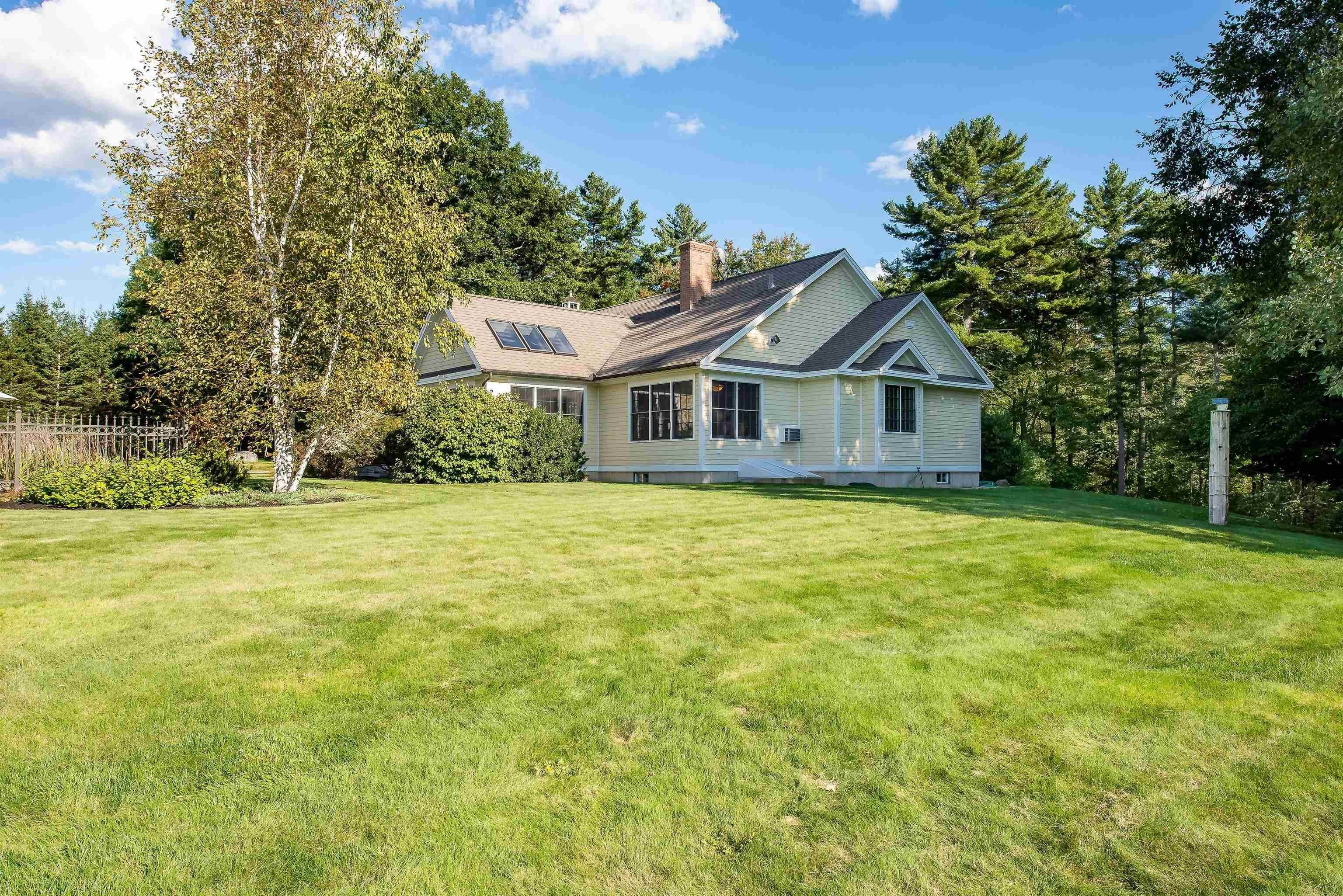8. Single Family for Sale at Rollinsford, NH 03869