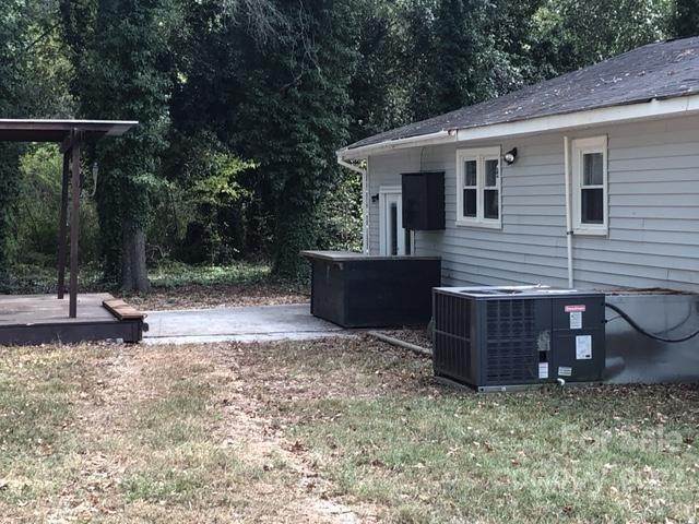 6. Single Family for Sale at Monroe, NC 28112