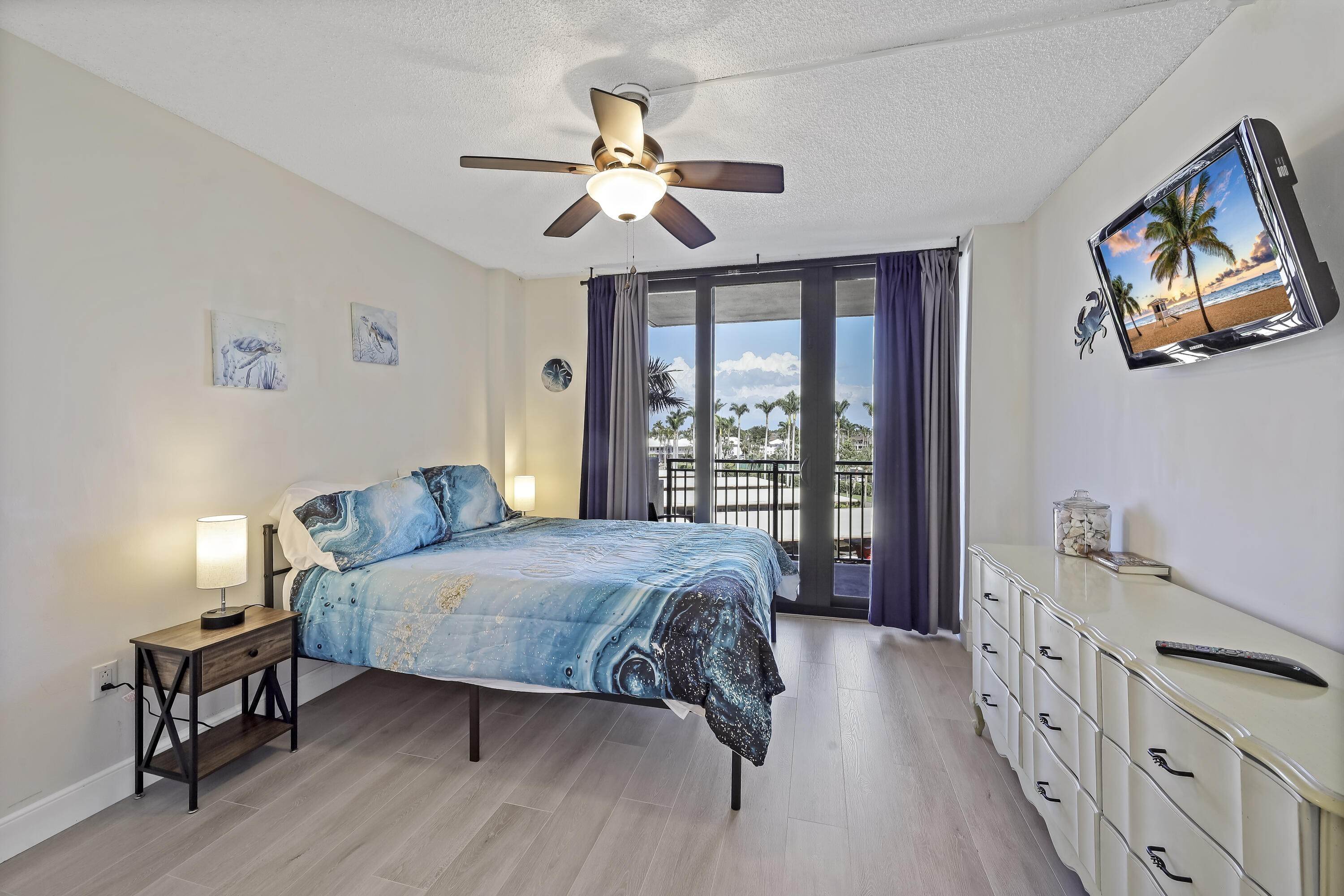 17. Condominium for Sale at Marco Island, FL 34145