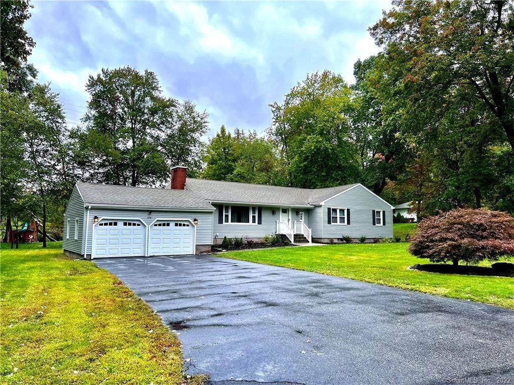 Single Family for Sale at Orange, CT 06477