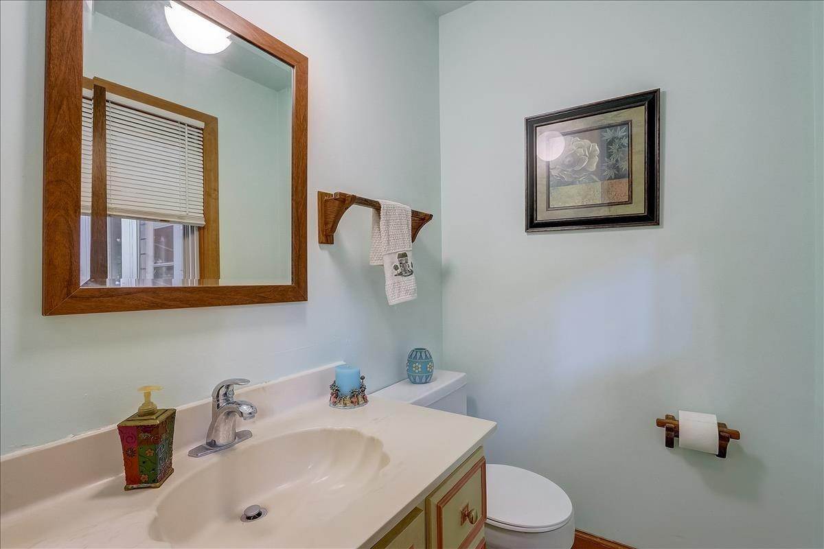 12. Single Family for Sale at Madison, WI 53713