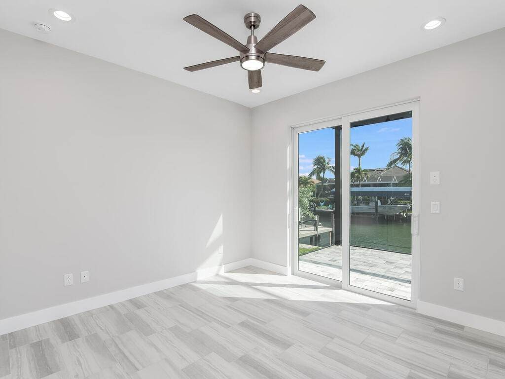 19. Single Family for Sale at Marco Island, FL 34145