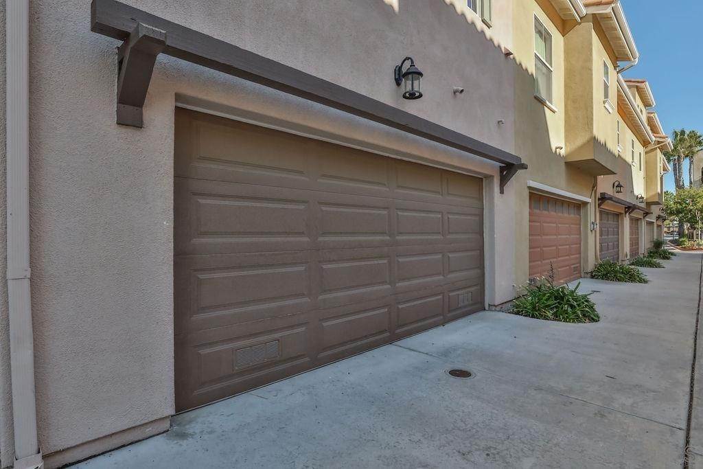 3. Townhouse for Sale at Chula Vista, CA 91914