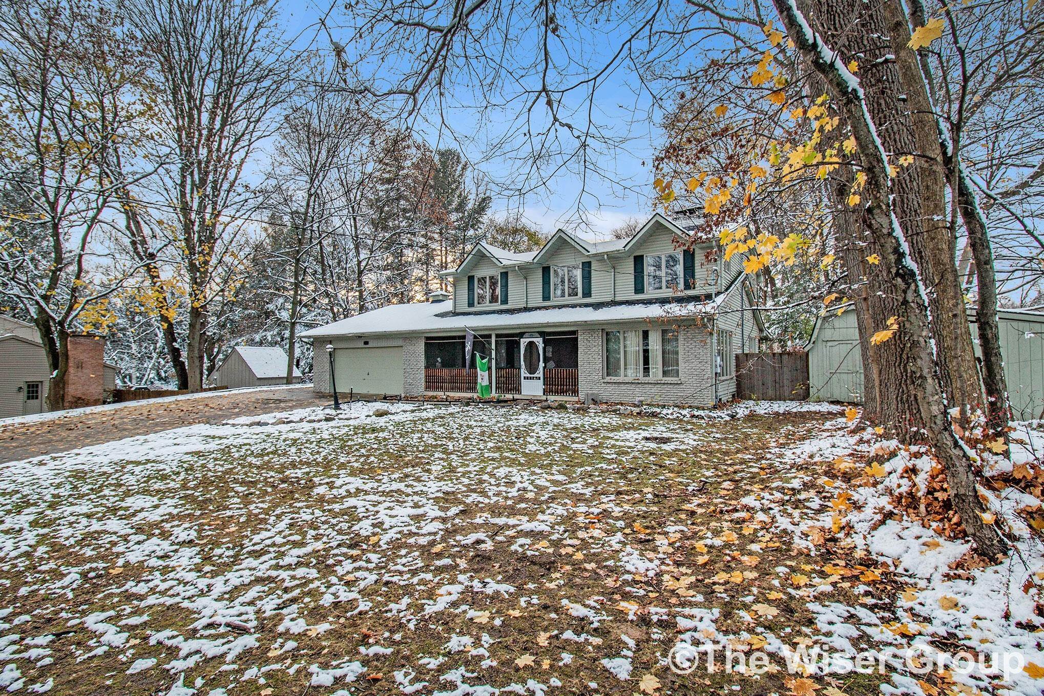 32. Single Family for Sale at Greenville, MI 48838