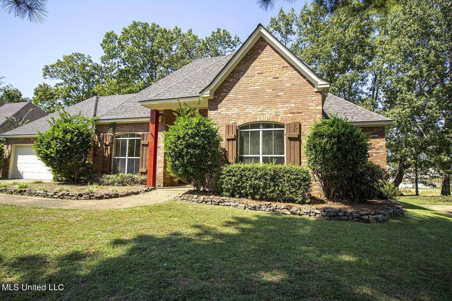 2. Single Family for Sale at Madison, MS 39110