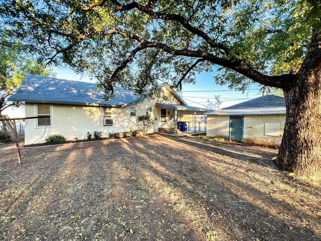27. Single Family for Sale at Rule, TX 79547