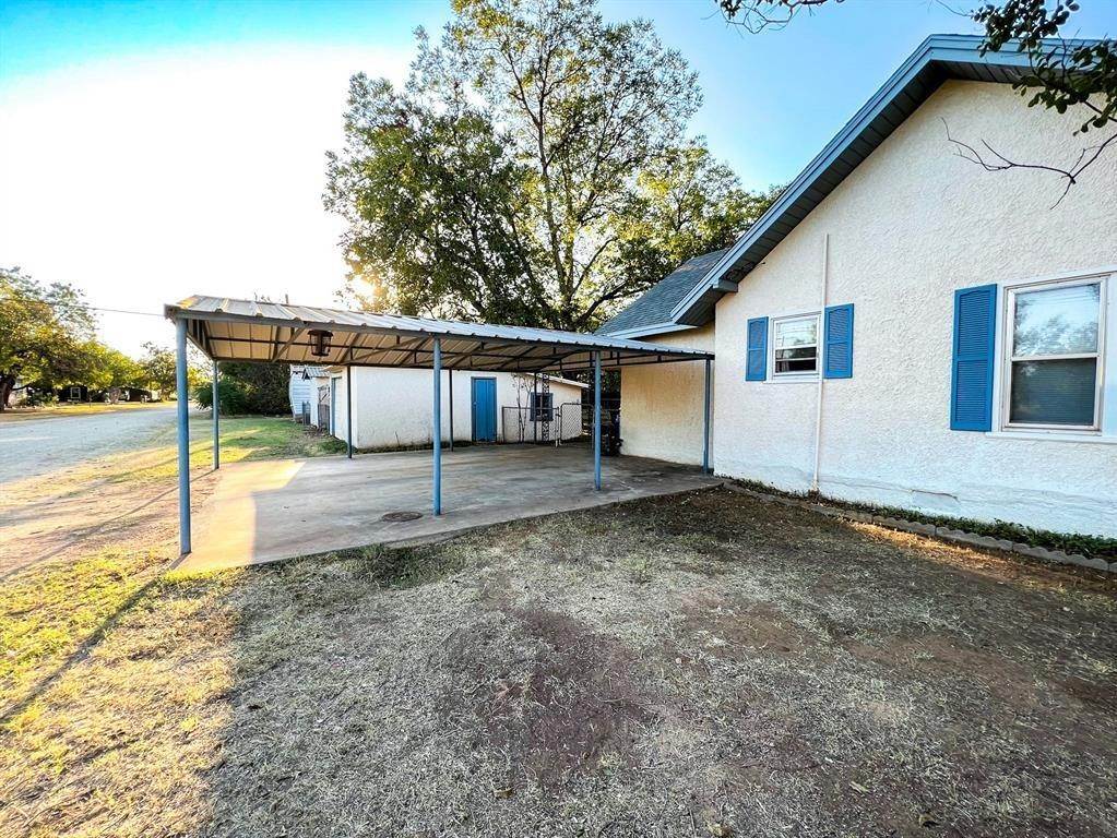 28. Single Family for Sale at Rule, TX 79547
