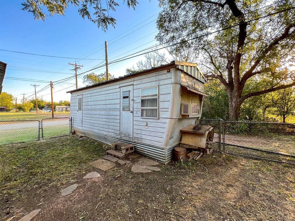 25. Single Family for Sale at Rule, TX 79547