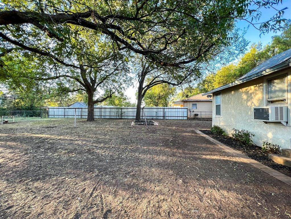 22. Single Family for Sale at Rule, TX 79547