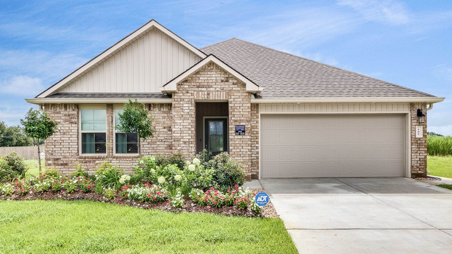 Single Family for Sale at Broussard, LA 70518