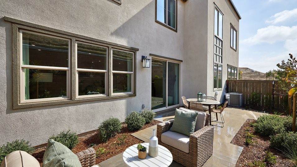 29. Townhouse for Sale at Chula Vista, CA 91913