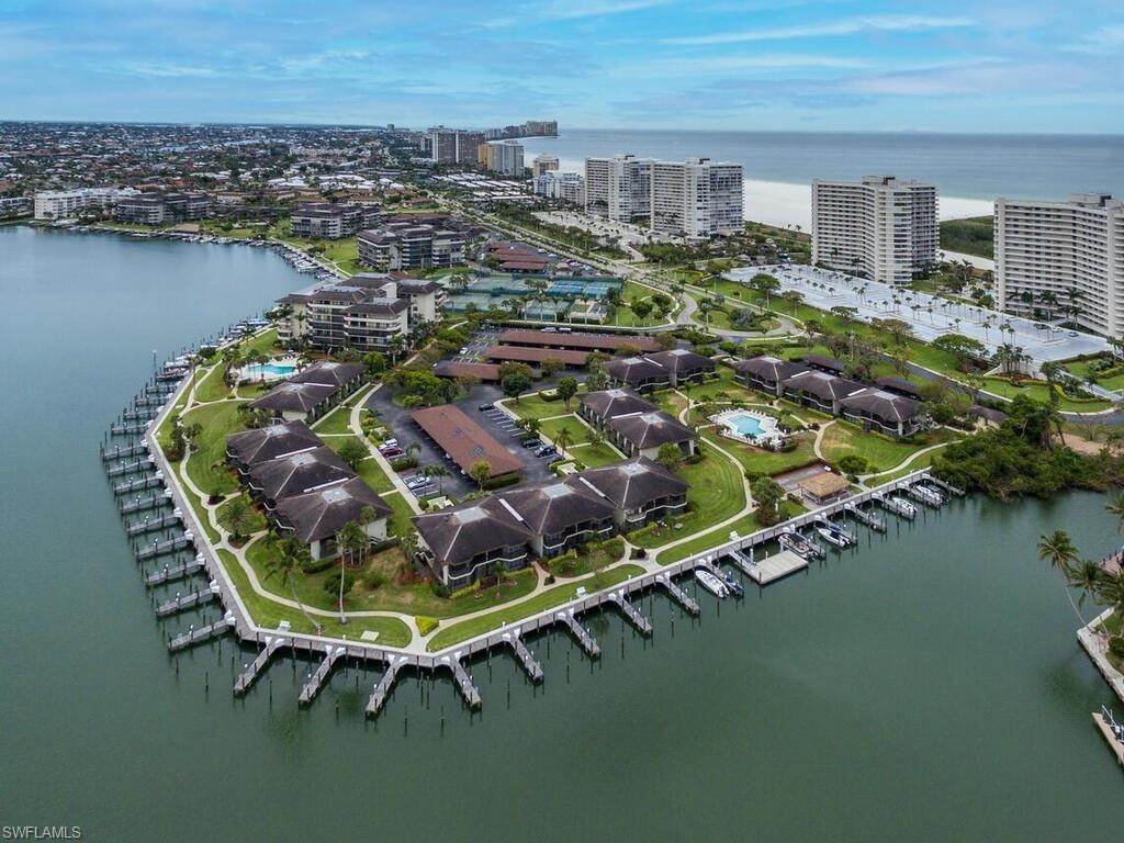 27. Condominium for Sale at Marco Island, FL 34145