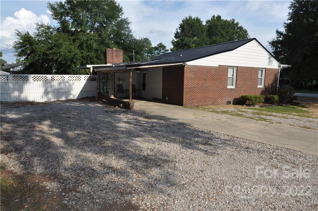 3. Single Family for Sale at Chester, SC 29706