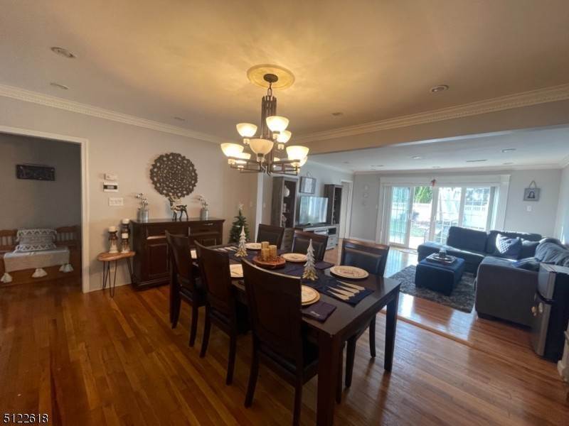 11. Single Family for Sale at Clifton, NJ 07013