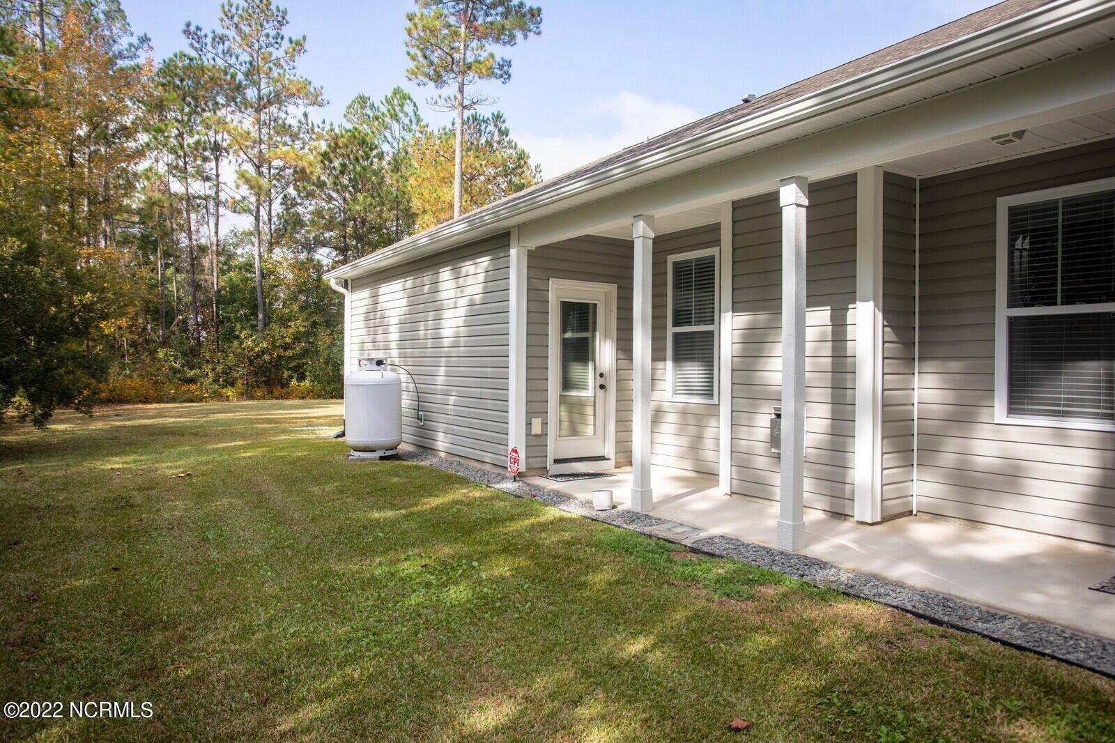 26. Single Family for Sale at Rocky Point, NC 28457