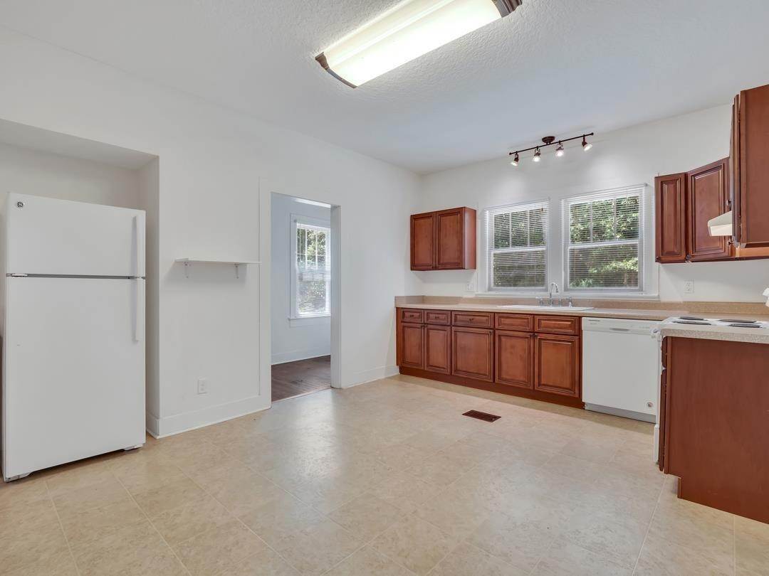 13. Single Family for Sale at Madison, FL 32340