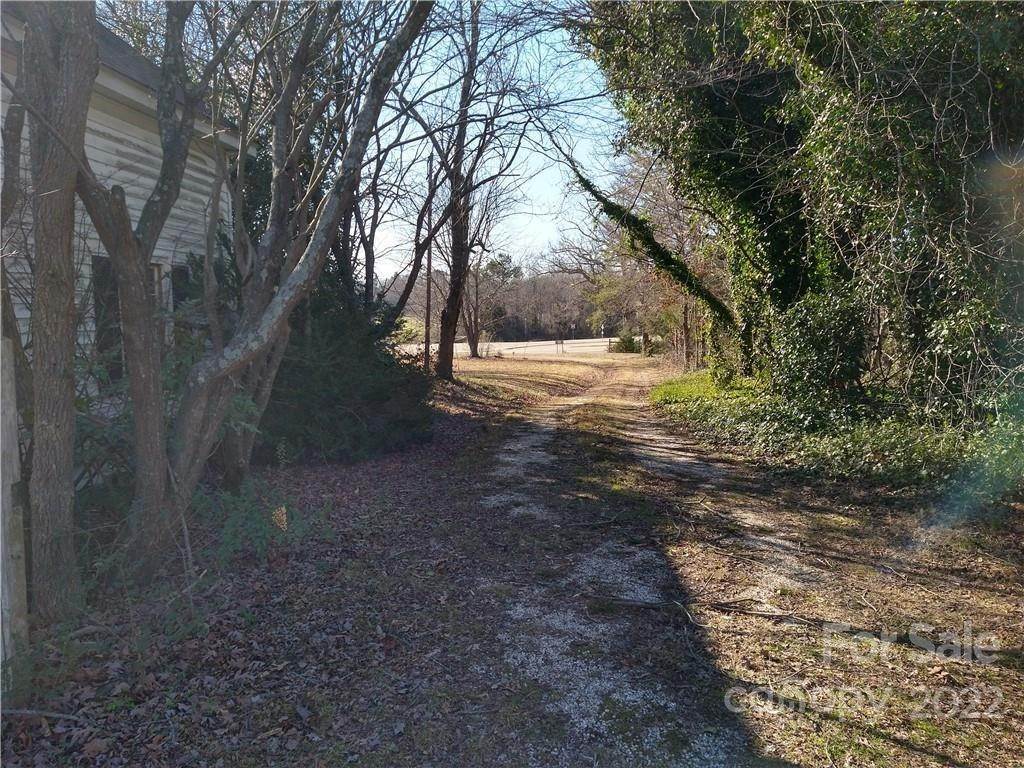 3. Single Family for Sale at Monroe, NC 28112