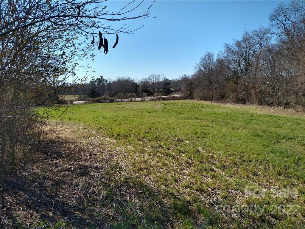 12. Single Family for Sale at Monroe, NC 28112
