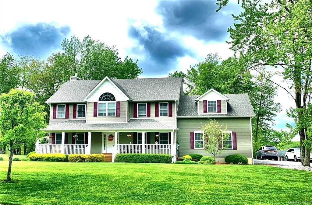 Single Family for Sale at Chester, NY 10918
